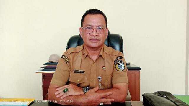Kepala BKPSDM Sintang Maryadi saat memberikan penjelasan dalam wawancara mengenai status masa kontrak tenaga PPPK.