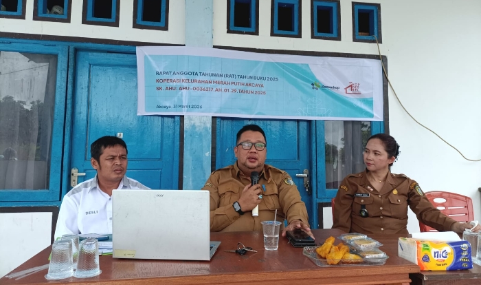 Kabid Koperasi Sintang Nashirul Haq tegaskan KDKMP wajib gelar RAT sesuai UU 25/1992