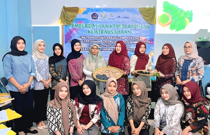 UM Pontianak Sintang latih Nasyiatul Aisyiyah produksi sabun eco-enzyme