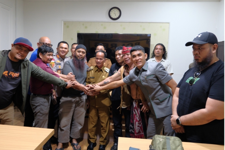 AKBP Sanny Handityo Pertemukan Dede dan Pajaji, Konflik Berakhir Damai