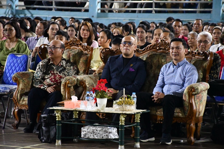 Ribuan Jemaat Hadiri KKR di Sintang, Bupati Ajak Jaga Toleransi