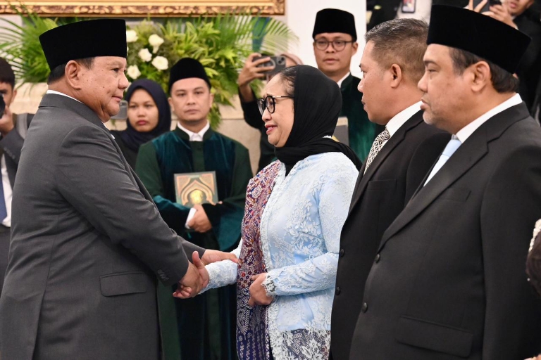 Presiden Prabowo Lantik Kepala BGN dan Penasihat Khusus Baru, Jenderal Agus Subiyanto Tegaskan Dukungan TNI